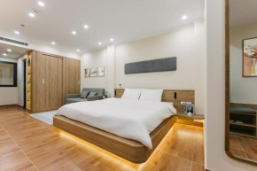 Railway Apartment Suite 3FL Old Quarter HoanKiem Lake